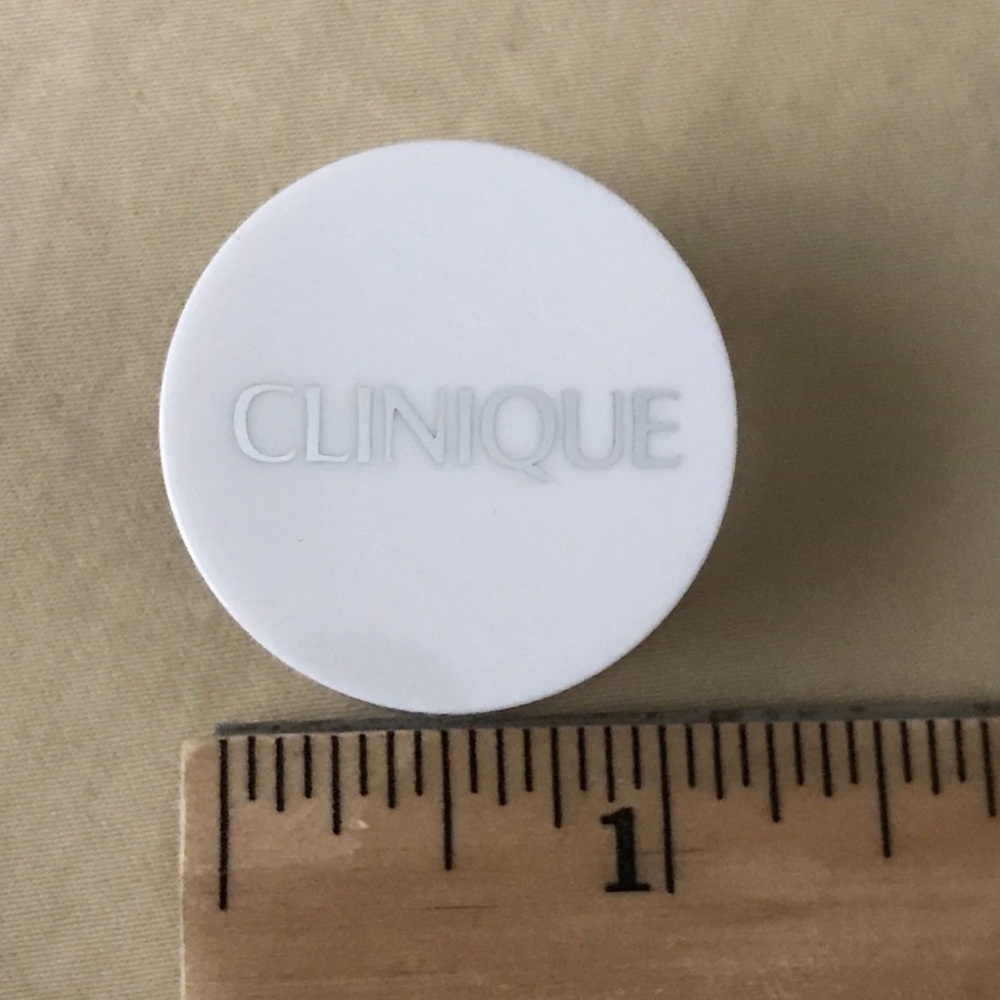 50x Clinique Dramming Jars Empty Pot Makeup Sample Plastic Small
Container NEW - Picture 3 of 5